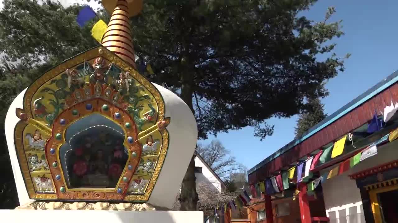 Miniaturansicht - Ein Stückchen Tibet - Spiritualität als Refugium in der Großstadt